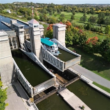 Peterborough Liftlock Cruise